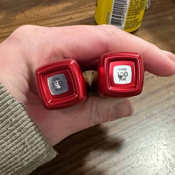 L'Oreal Skin Ink foundation - Picture 2 of 3